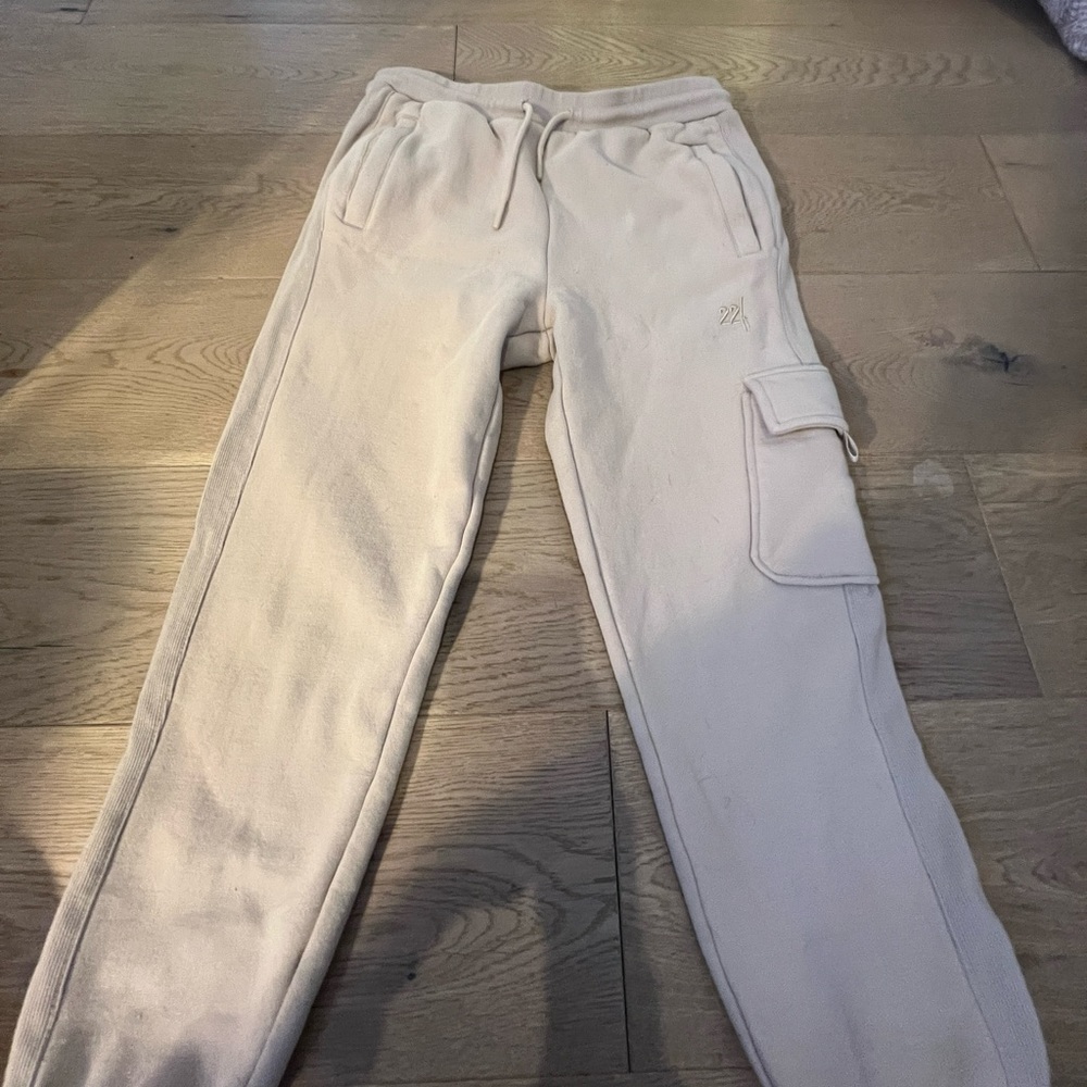 Used cargo sweat pants - in style